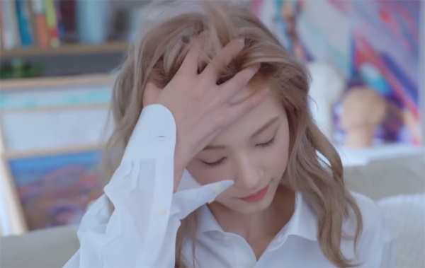 完蛋我被美女包围了